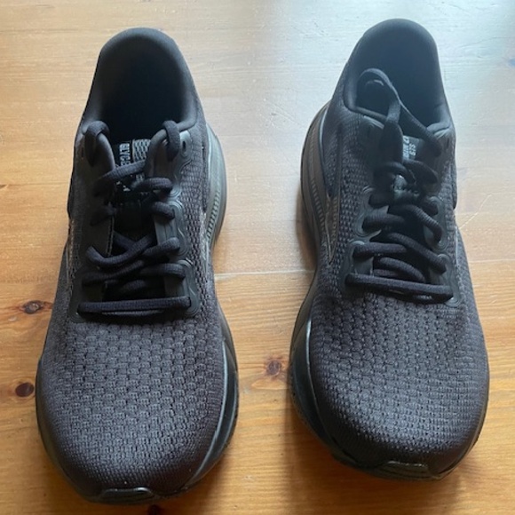 Brooks Glycerin GTS 21 in Black - Picture 6 of 14